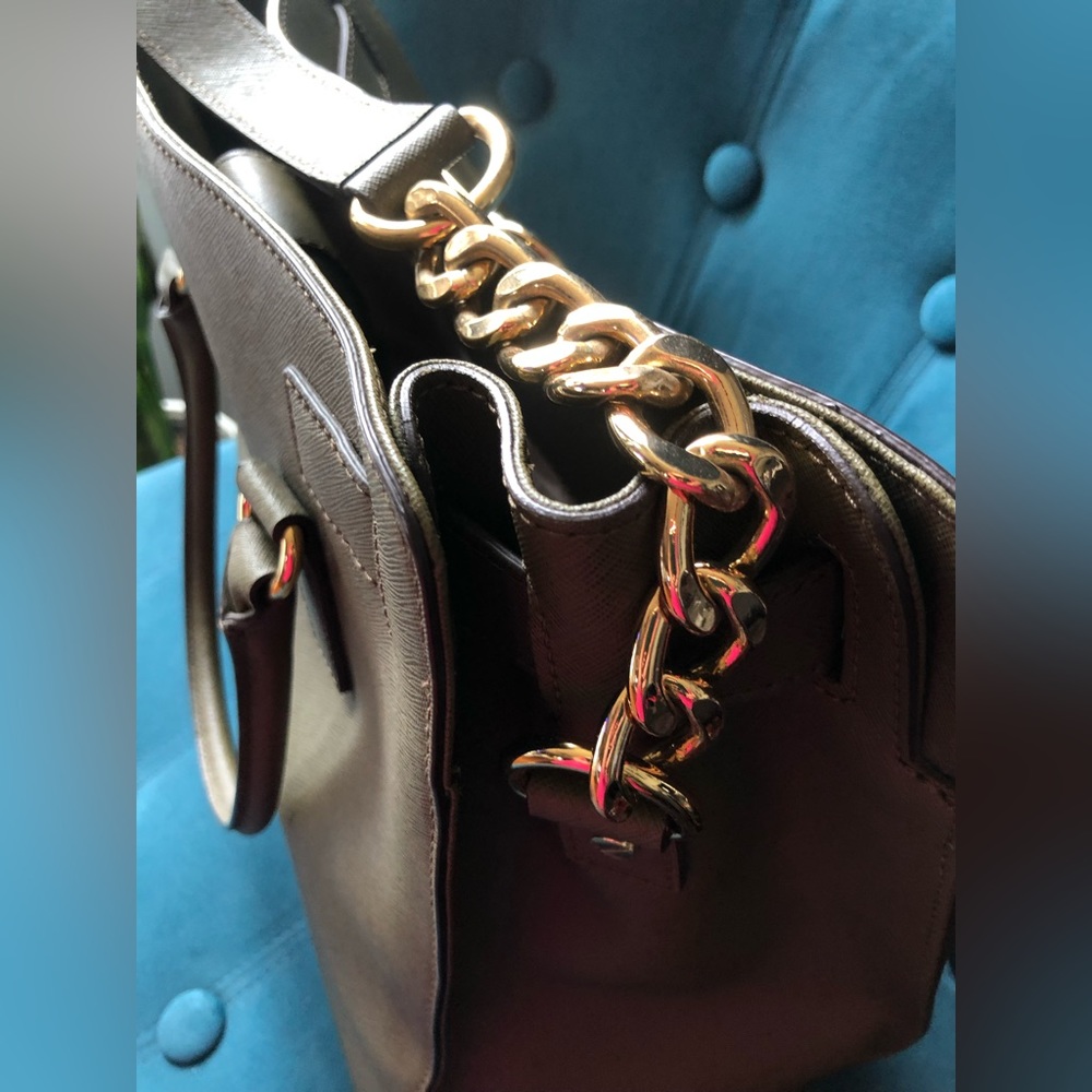 Michael Kors Large Saffiano Hamilton Tote-Olive Green - Picture 9 of 9